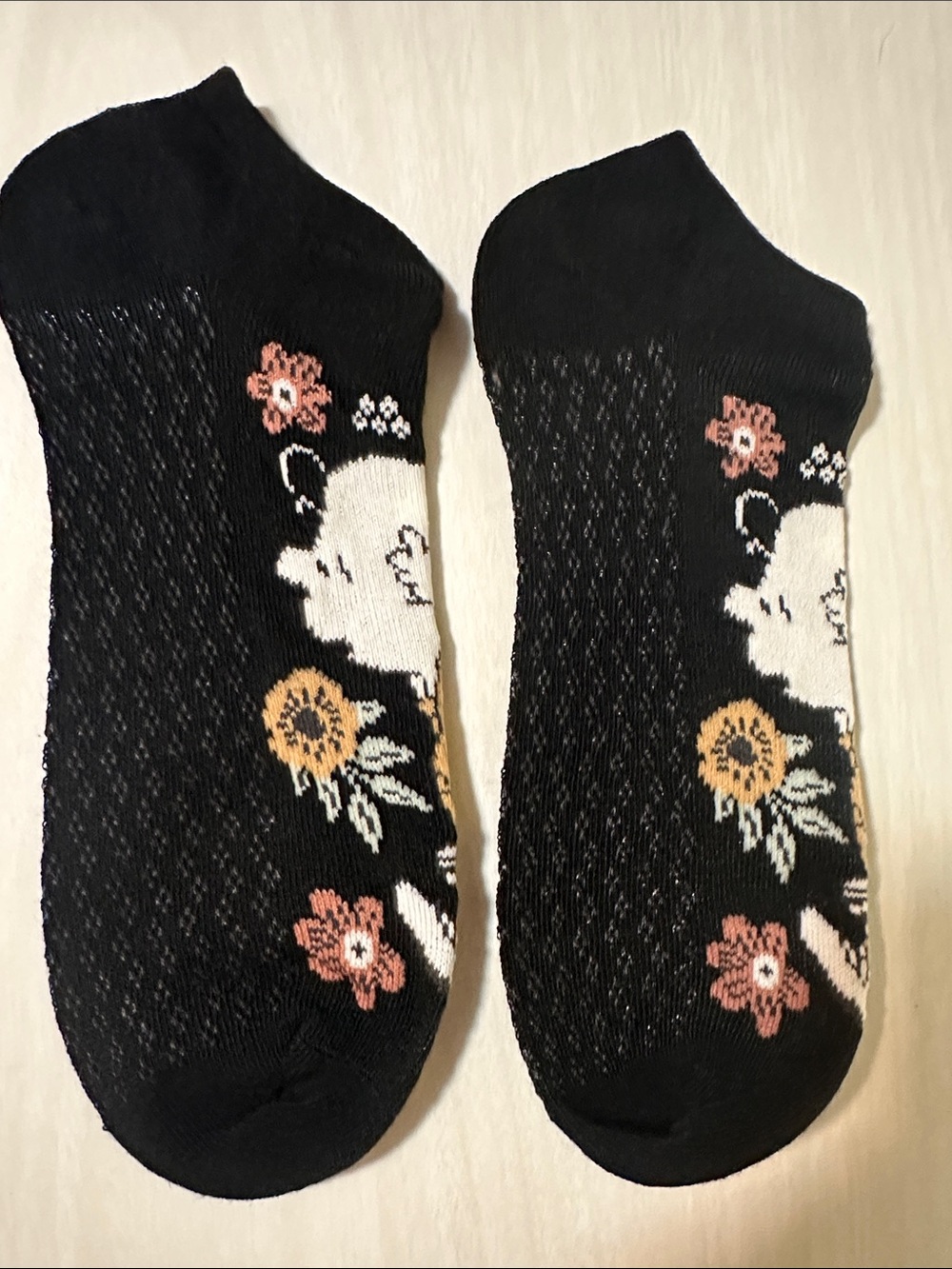 Charlie Brown Black Floral Low-Cut Socks